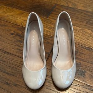 Women’s closed toe heels